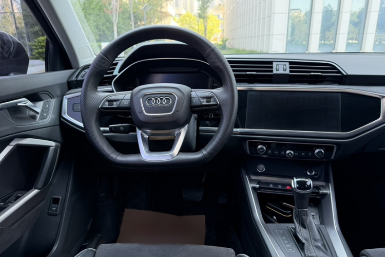 Audi Q3 2020 #14 Audi Q3 2020 car image #14