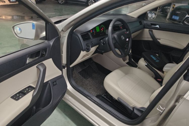 Skoda Rapid 2016 #12 Skoda Rapid 2016 car image #12