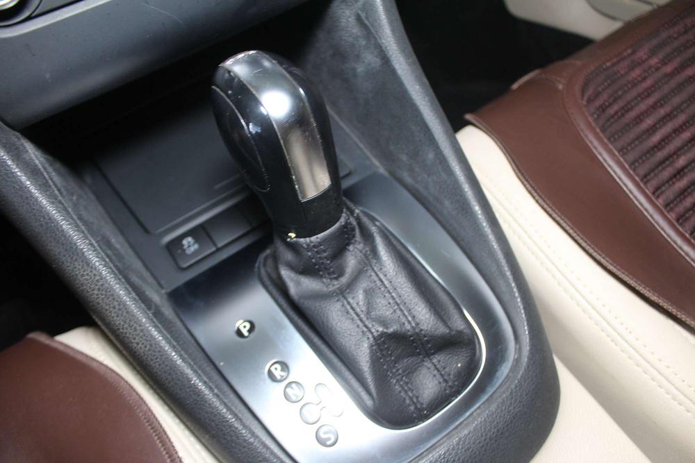 Volkswagen Golf 2013 car image #11
