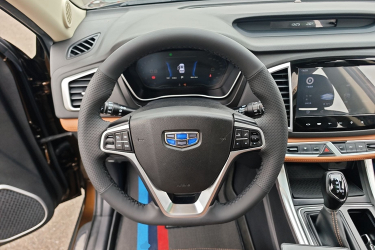 GEELY Vision X6 2019 car image #11