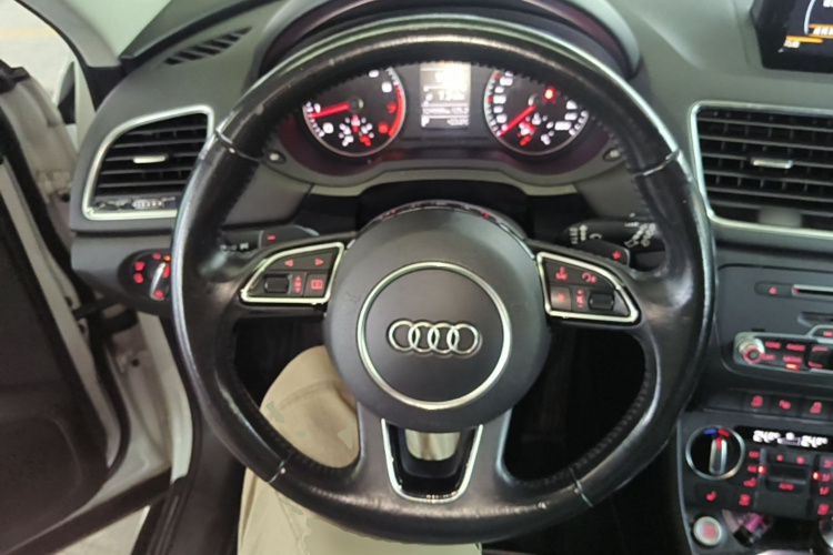Audi Q3 2016 #15 Audi Q3 2016 car image #15
