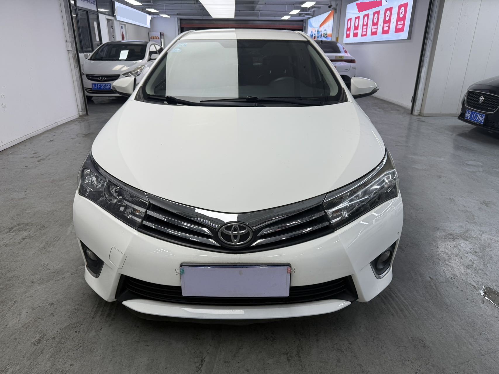 Toyota Corolla 2015 immagine di auto #2