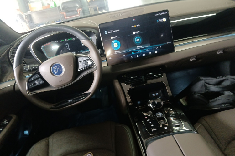 BYD Han 2021 car image #10