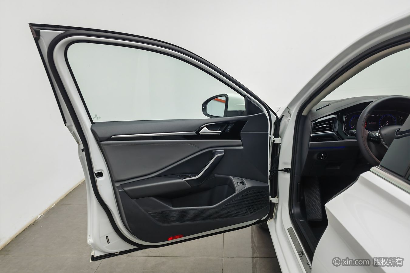 Volkswagen Sagitar 2022 car image #8