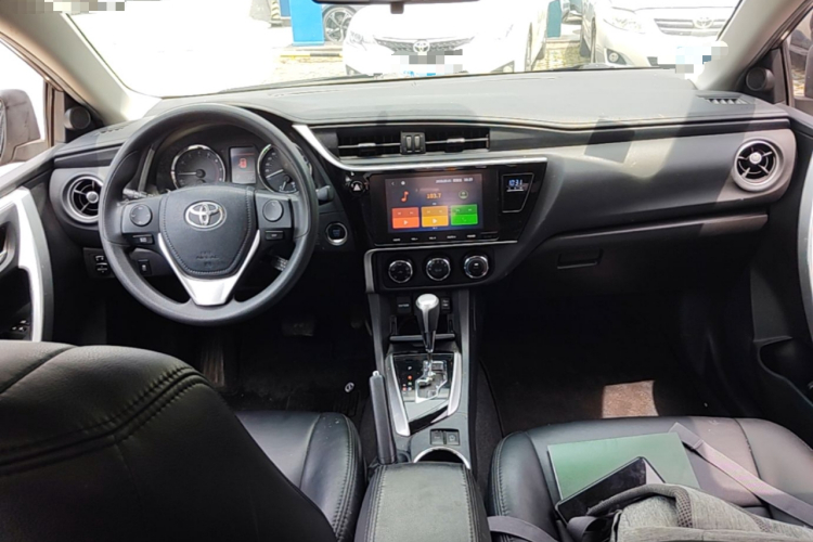 Toyota Corolla 2018 car image #11