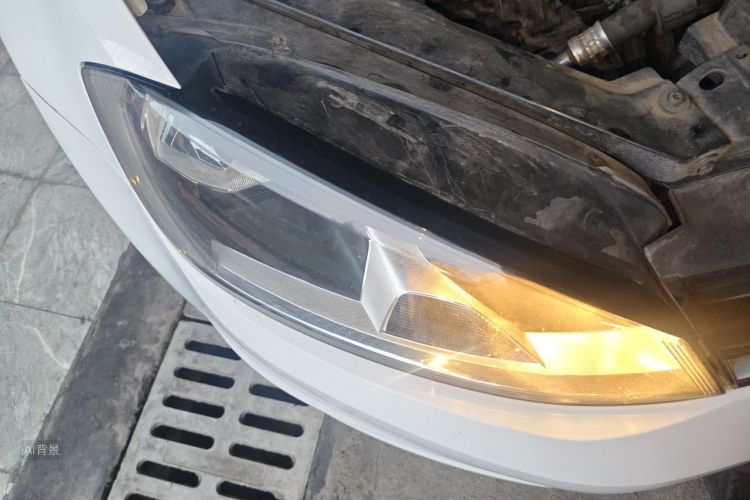 Volkswagen Golf 2016 car image #8