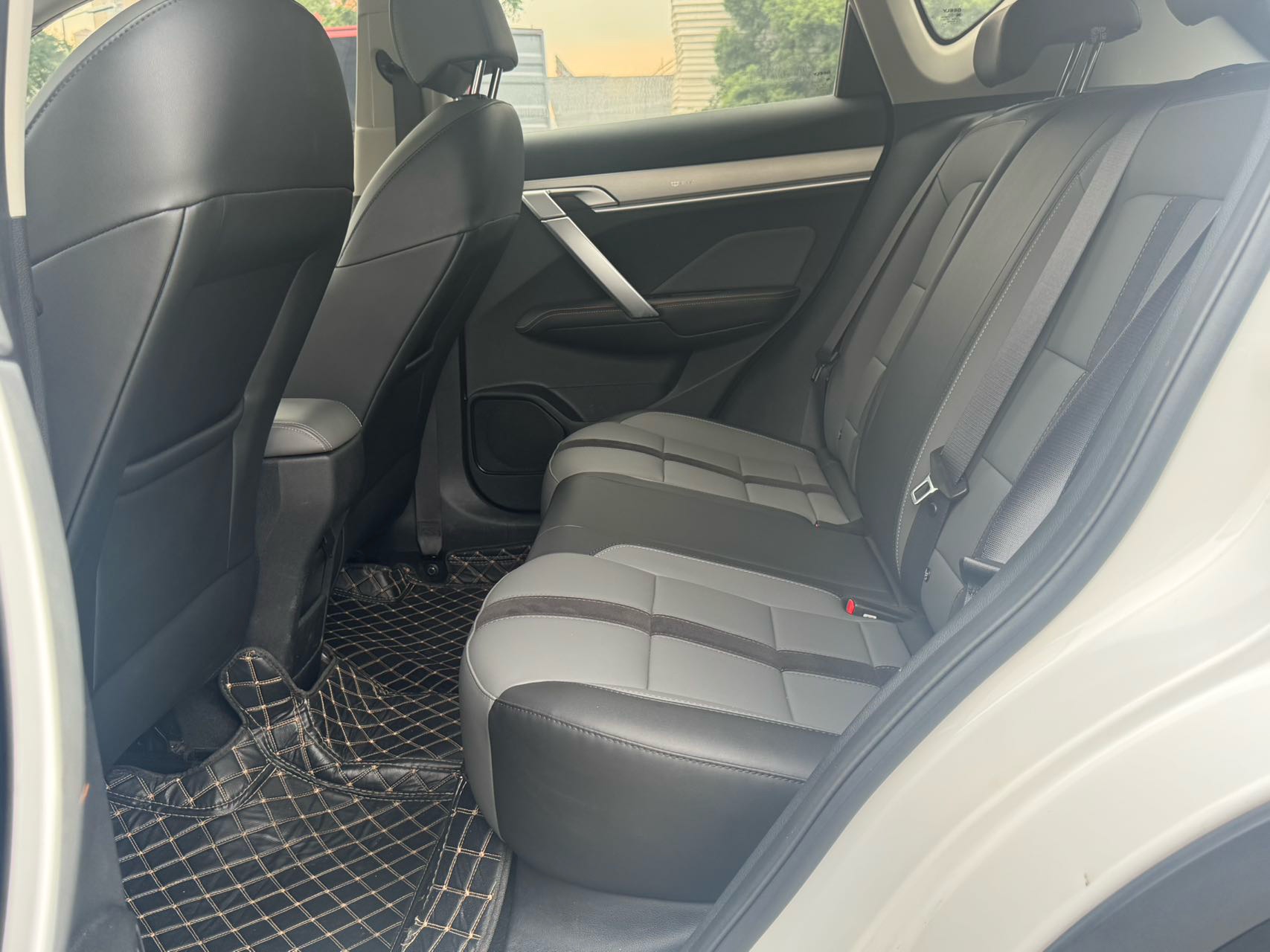 GEELY Coolray 2023 #4 GEELY Coolray 2023 imagem de carro #4