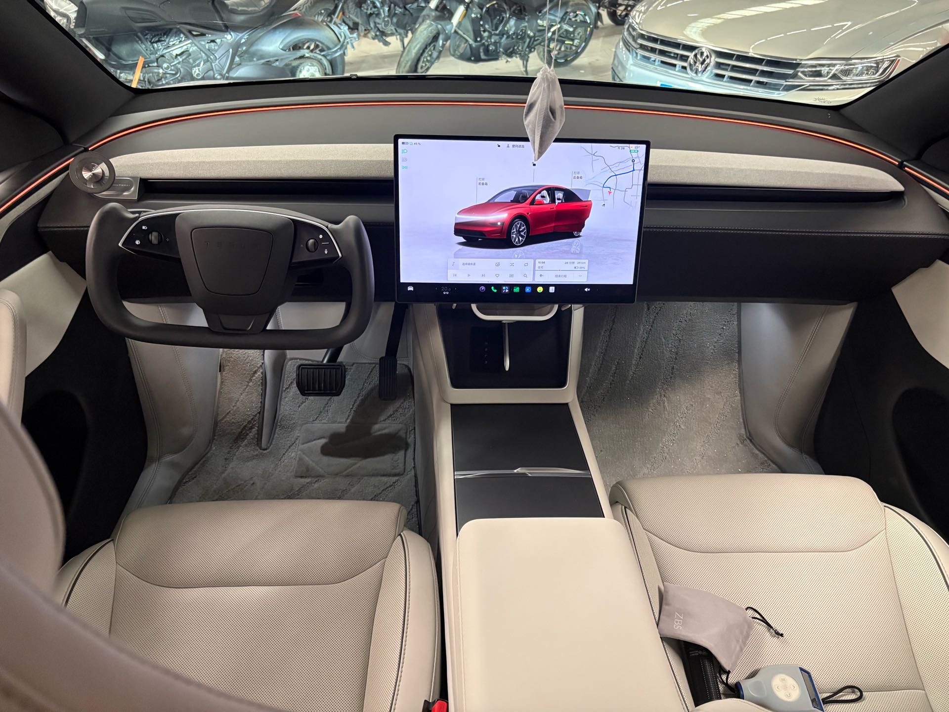 Tesla Model Y L 2026 #8 Tesla Model Y L 2026 immagine di auto #8