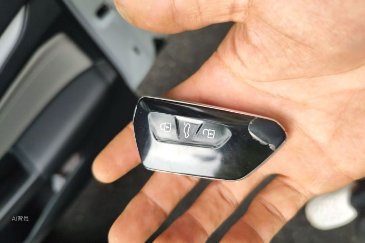 Volkswagen Golf 2024 car image #10