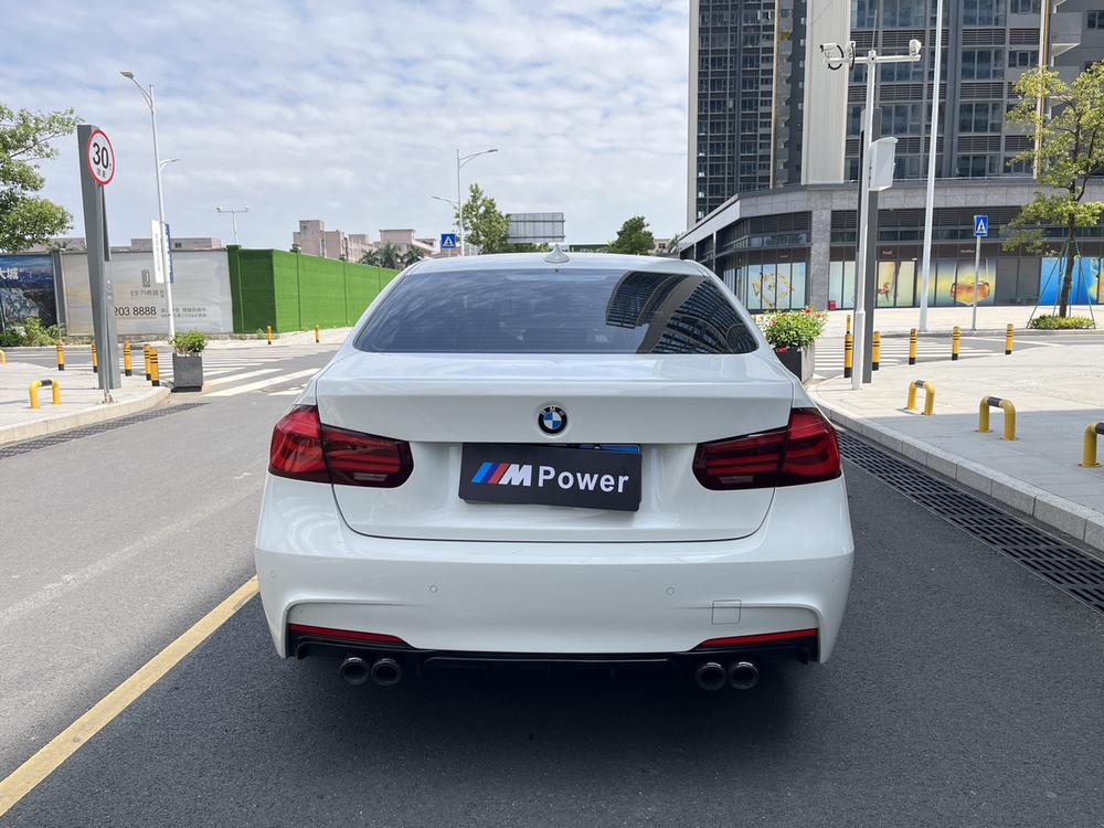 BMW 3 Series 2018 #6 BMW 3 Series 2018 car image #6