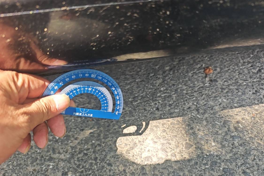 Tesla Model 3 2024 car image #30