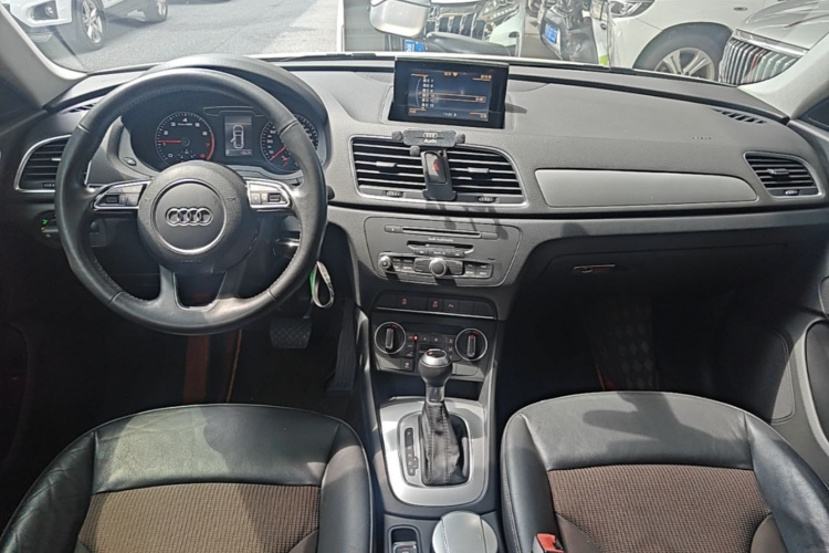 Audi Q3 2018 #10 Audi Q3 2018 car image #10