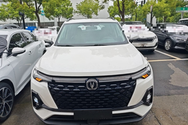 Changan CS35 Plus 2023 #3 Changan CS35 Plus 2023 car image #3