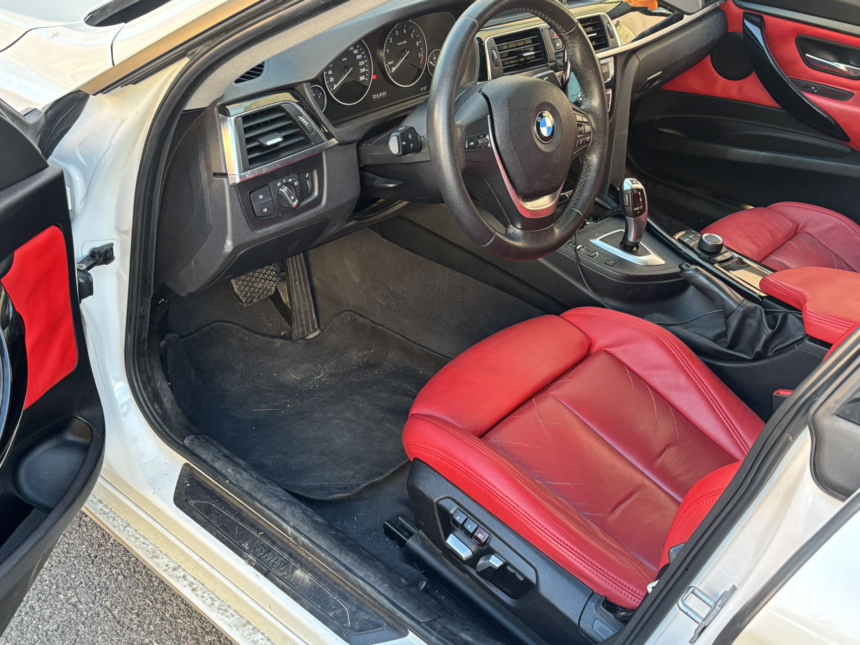 BMW 3 Series GT 2017 imagem de carro #4