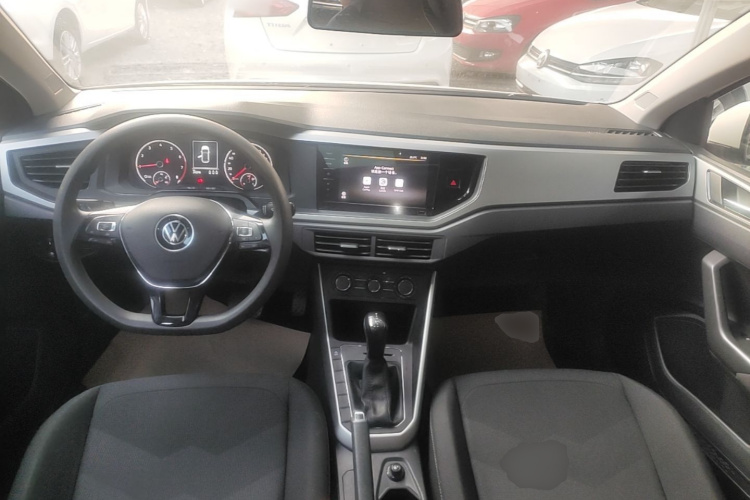 Volkswagen Polo 2021 صورة سيارة #11