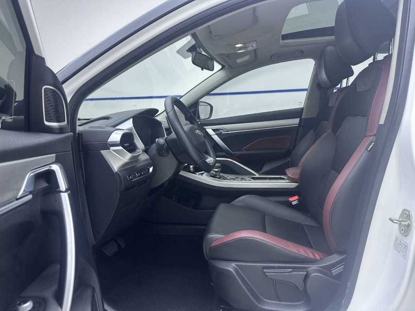 GEELY Coolray 2022 car image #7