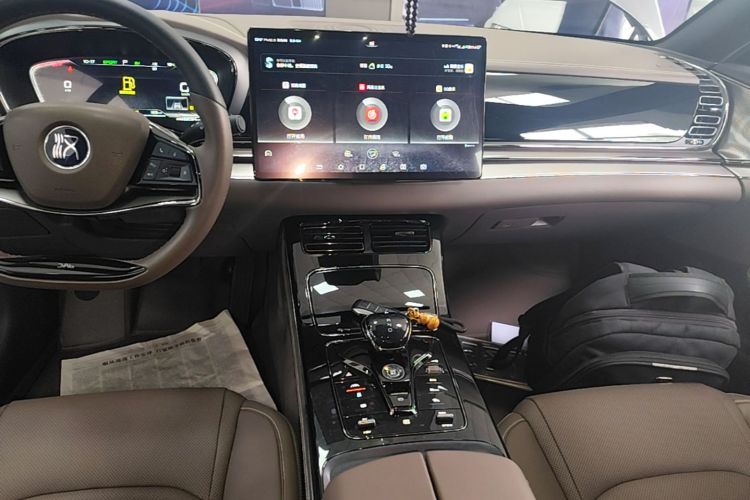 BYD Han 2021 car image #13