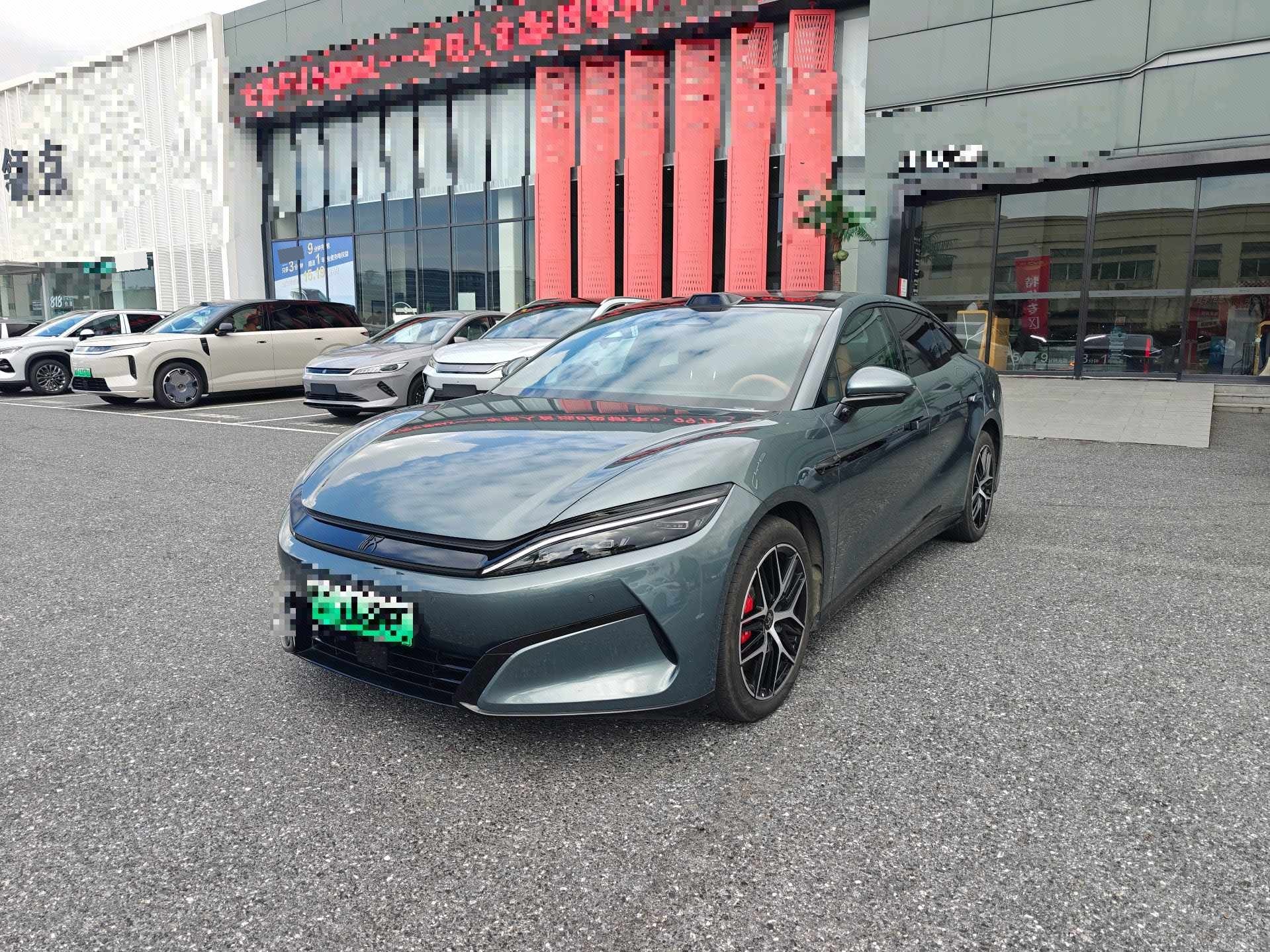 BYD HanL 2025 BYD HanL 2025 car image
