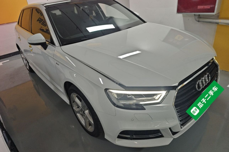 Audi A3 2019 car image #4