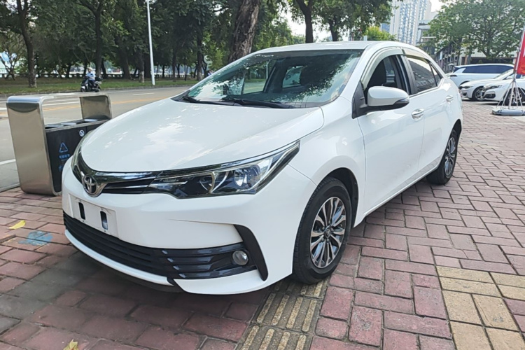 Toyota Corolla 2018 изображение автомобиля #2