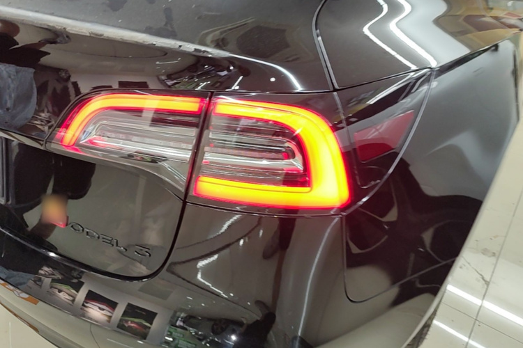 Tesla Model 3 2020 car image #8