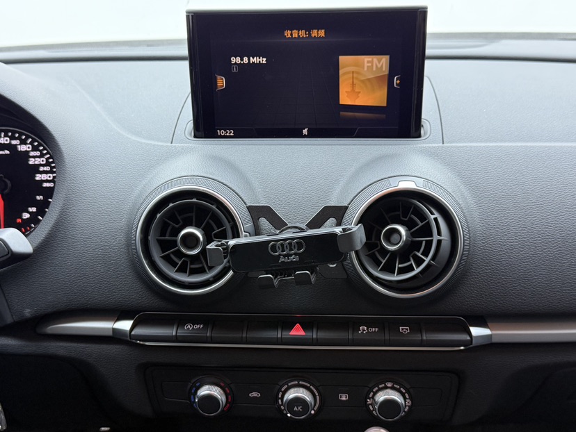 Audi A3 2020 immagine di auto #3