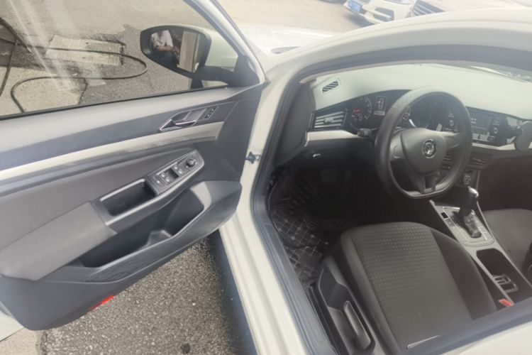 Volkswagen Bora 2019 car image #16