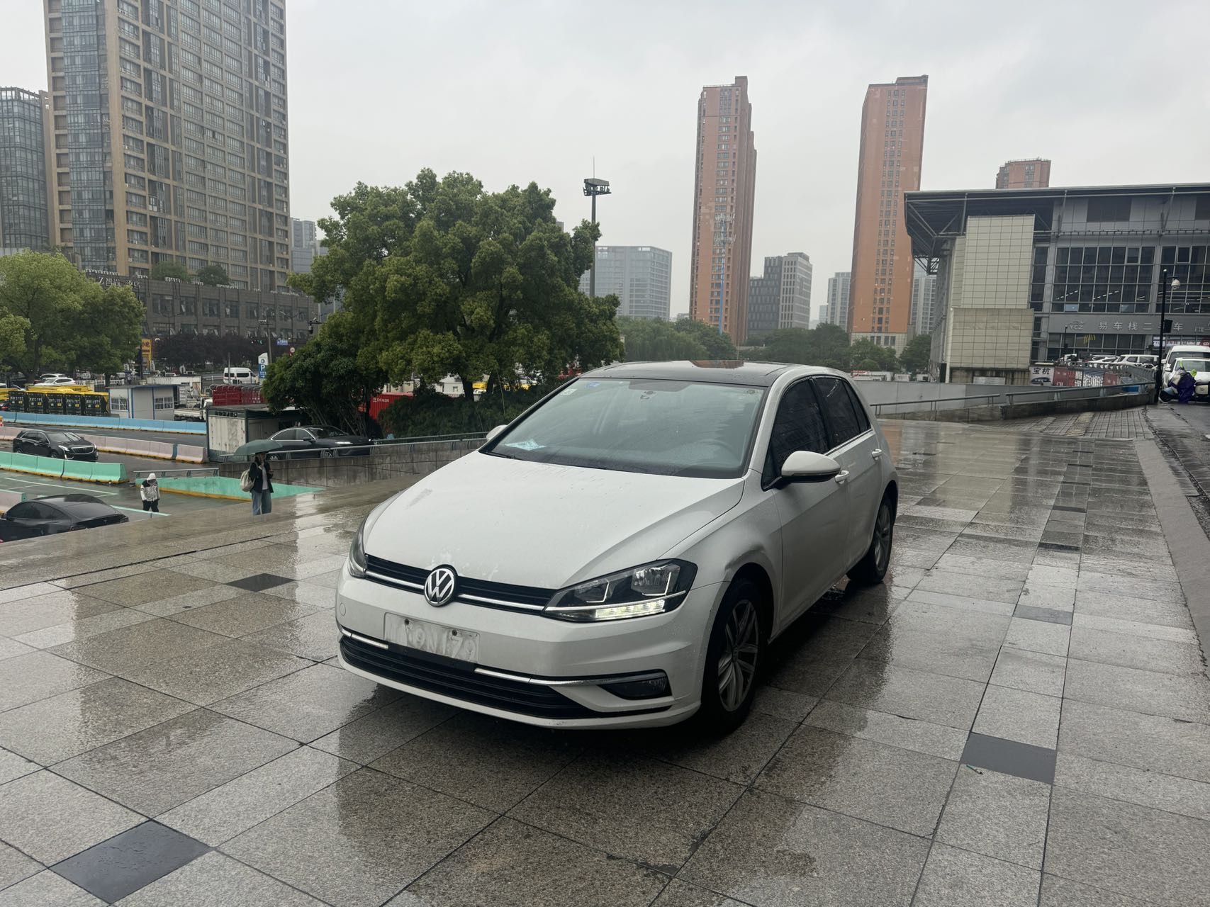 2018 car image 