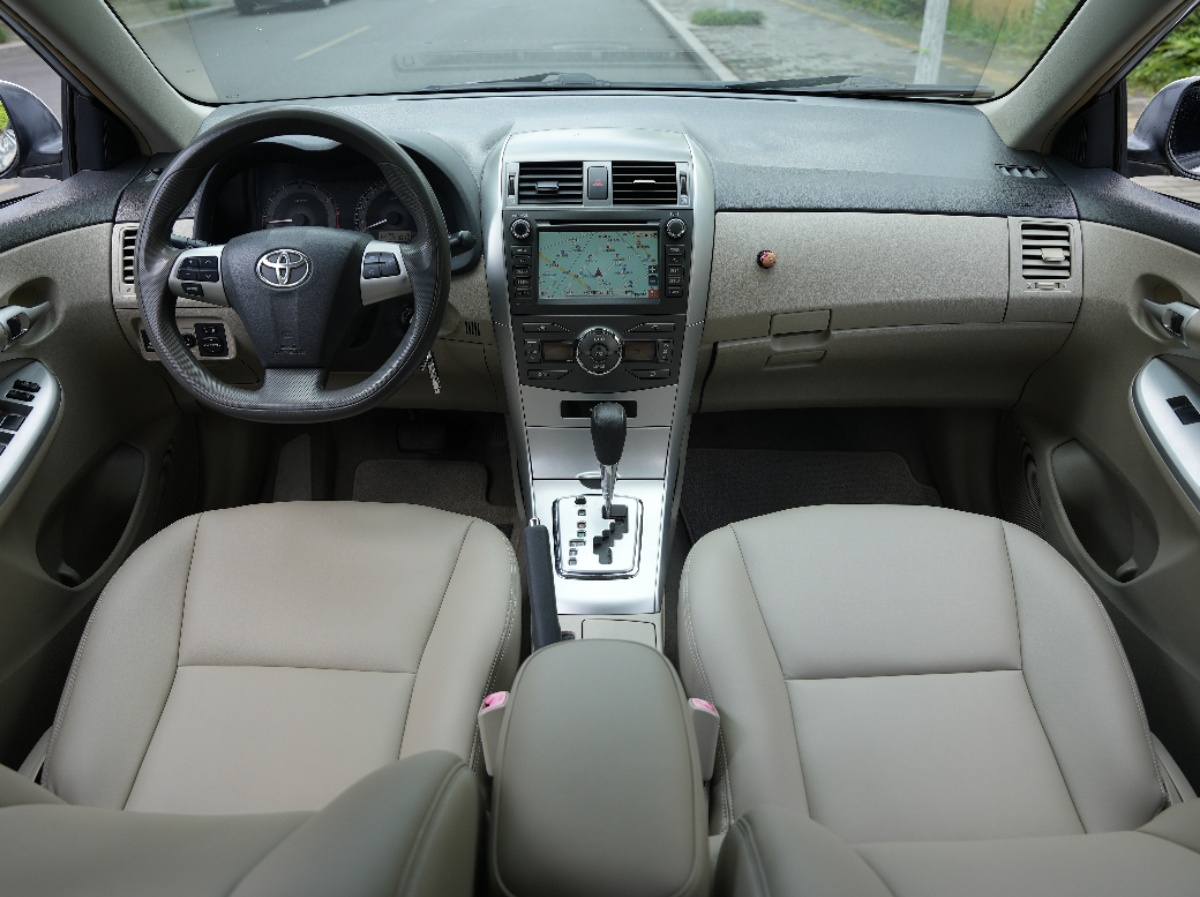 Toyota Corolla 2012 immagine di auto #6