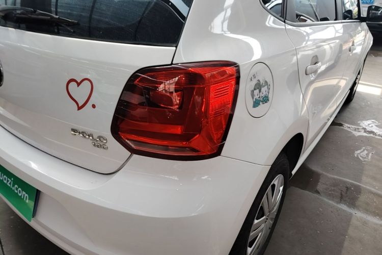 Volkswagen Polo 2019 car image #8