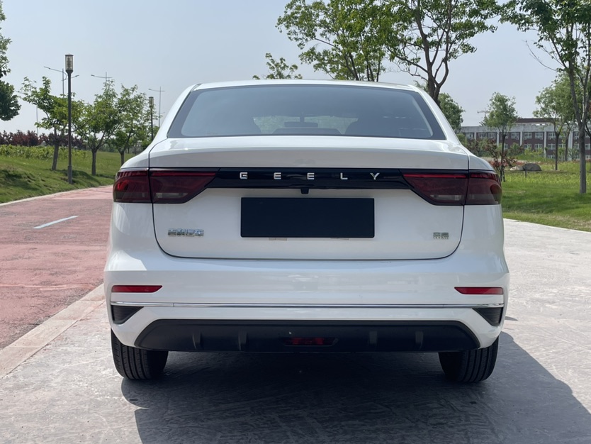 GEELY Emgrand 2025 image de voiture #11