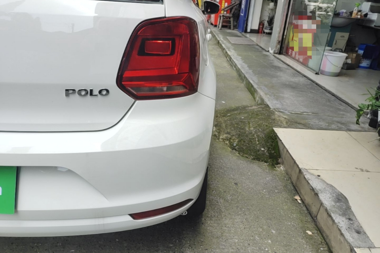 Volkswagen Polo 2016 car image #8
