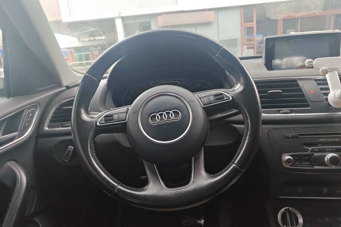 Audi Q3 2015 #22 Audi Q3 2015 car image #22