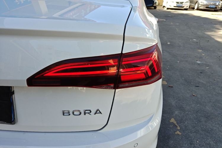 Volkswagen Bora 2022 car image #8