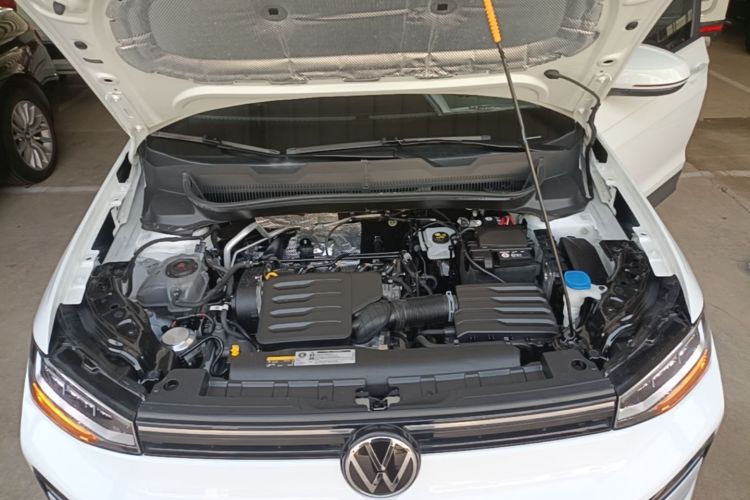 Volkswagen Tharu 2024 car image #20