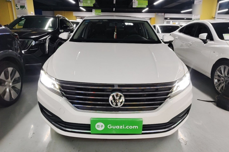 Volkswagen Lavida 2019 car image #3