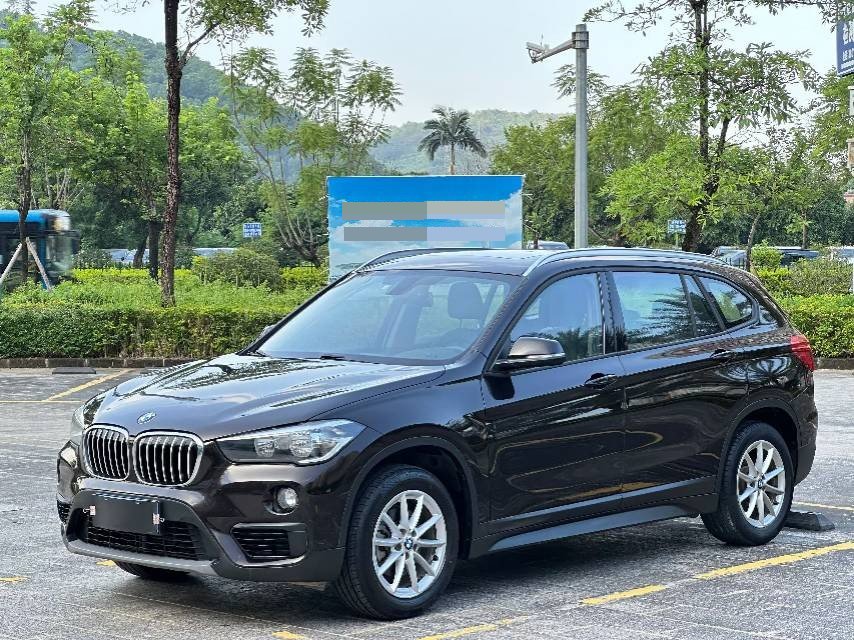 BMW X1 2018 BMW X1 2018 car image