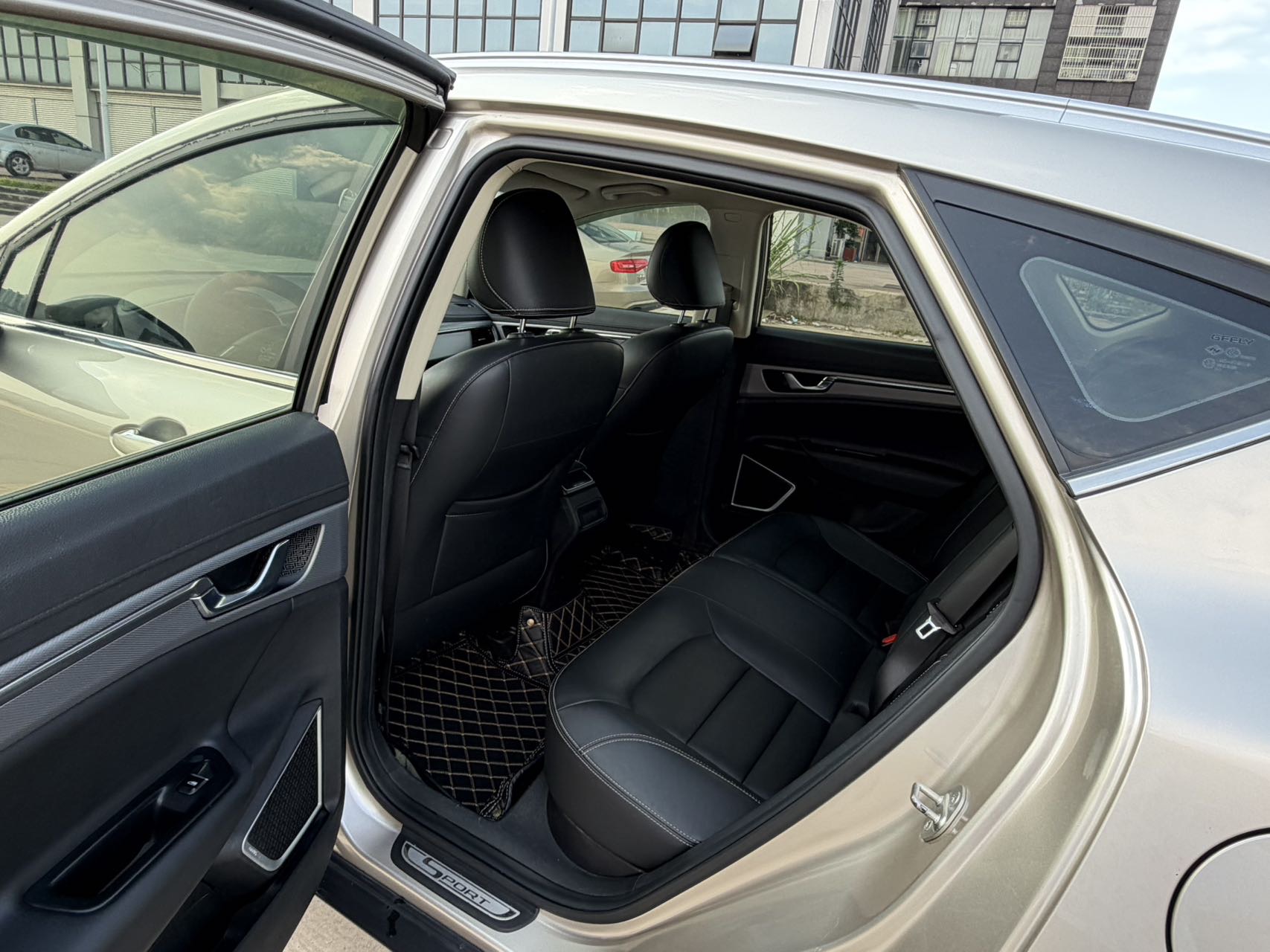 GEELY Emgrand GS 2019 car image #6