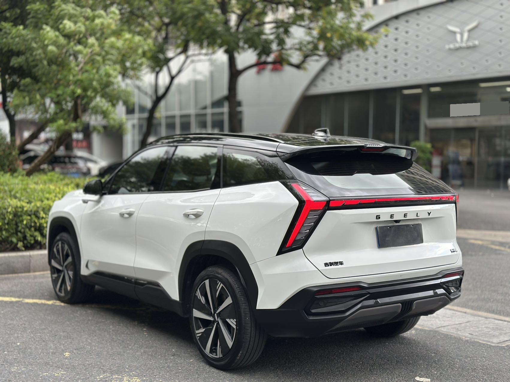 GEELY Boyue L 2023 car image #9