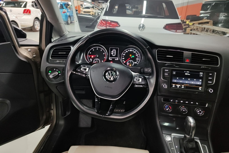 Volkswagen Golf 2018 #15 Volkswagen Golf 2018 car image #15