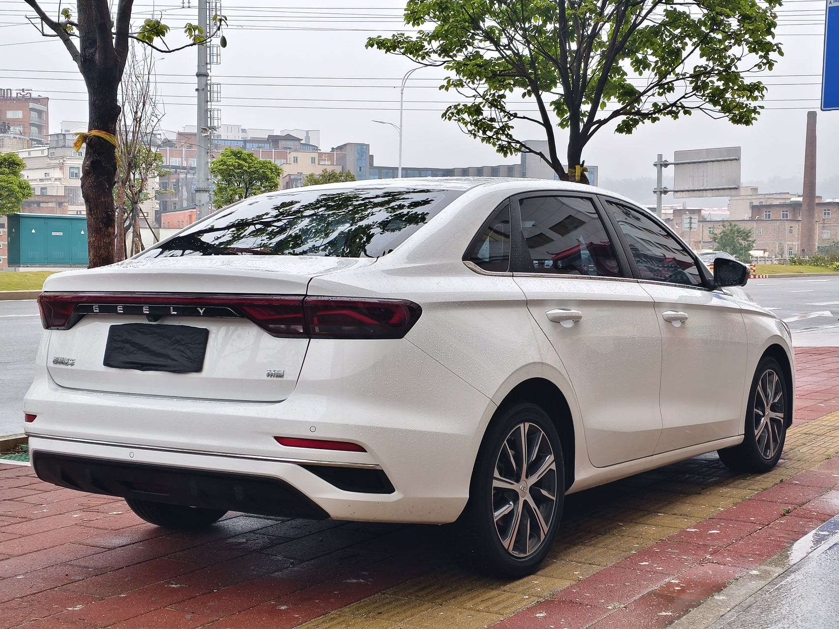 GEELY Emgrand 2023 #9 GEELY Emgrand 2023 car image #9