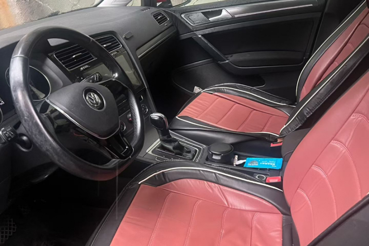 Volkswagen Golf 2015 car image #9