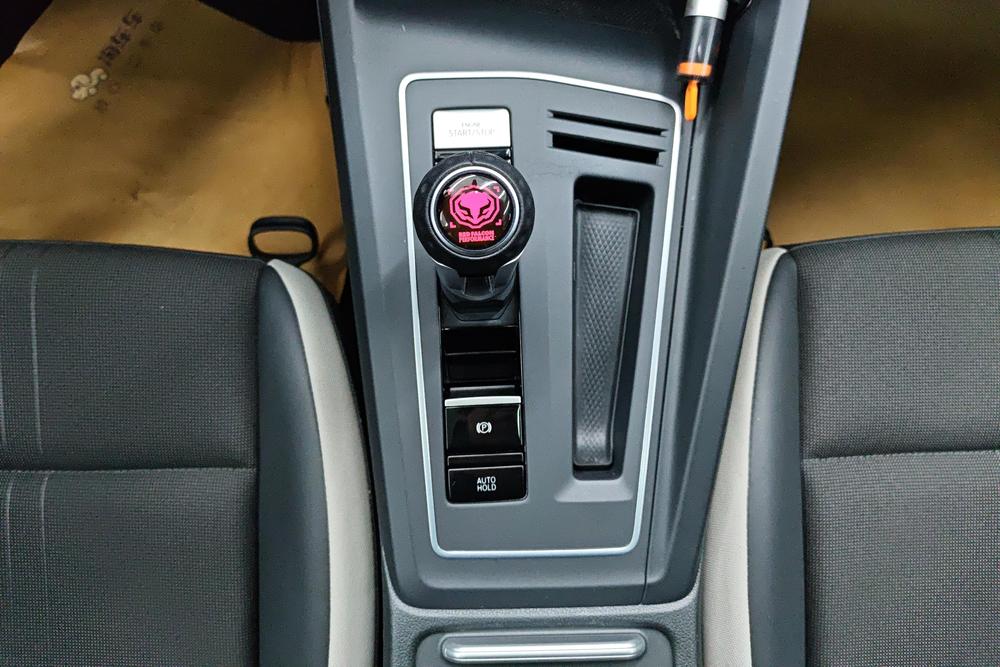 Volkswagen Golf 2024 car image #14