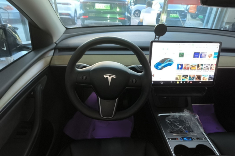 Tesla Model Y 2021 #11 Tesla Model Y 2021 car image #11