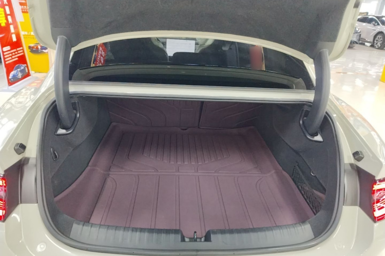 MI SU7 2025 car image #19