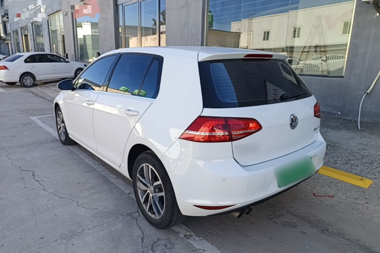 Volkswagen Golf 2016 car image #5