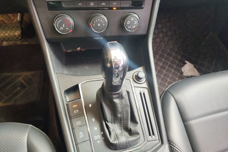 Volkswagen Lavida 2020 car image #14