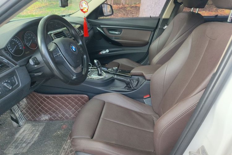 BMW 3 Series 2018 #19 BMW 3 Series 2018 car image #19