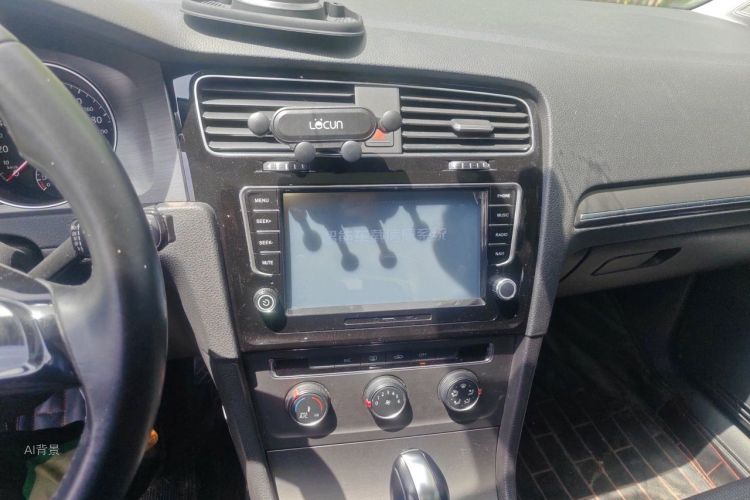Volkswagen Golf 2014 car image #15