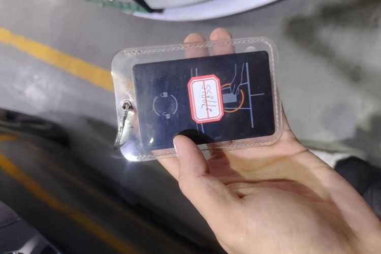 Tesla Model 3 2021 car image #9